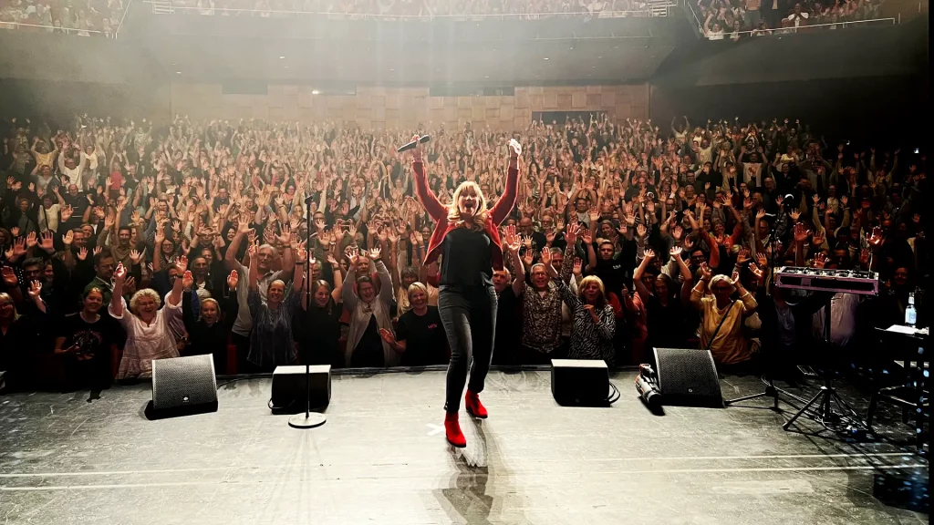 mirja regensburg sommerpause happy tour 2025