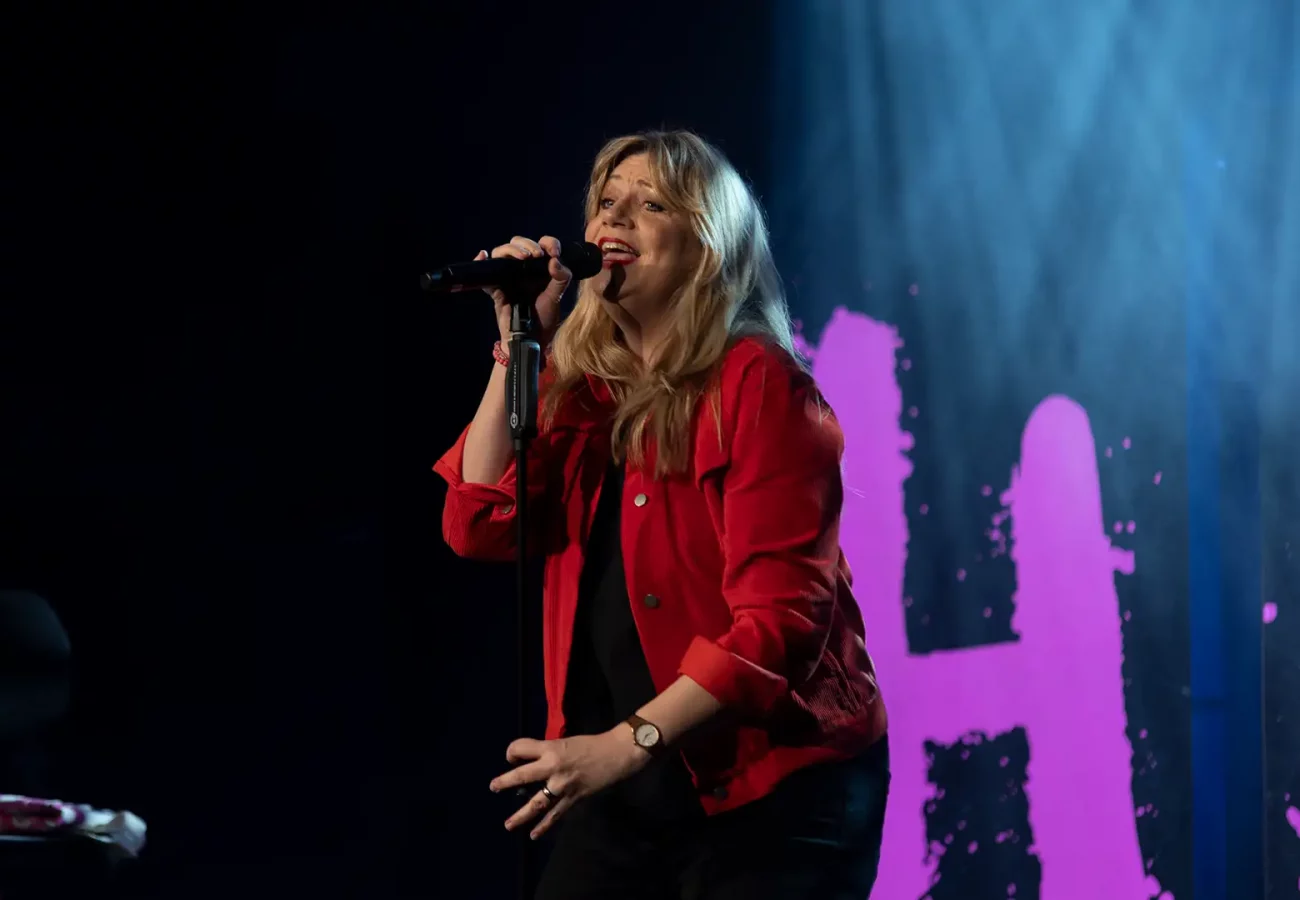 mirja regensburg als special gast in himmel und koelle live