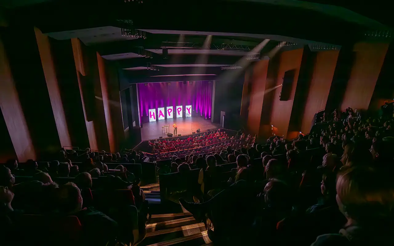 Mirja Regensburg - Comedy Live Tour